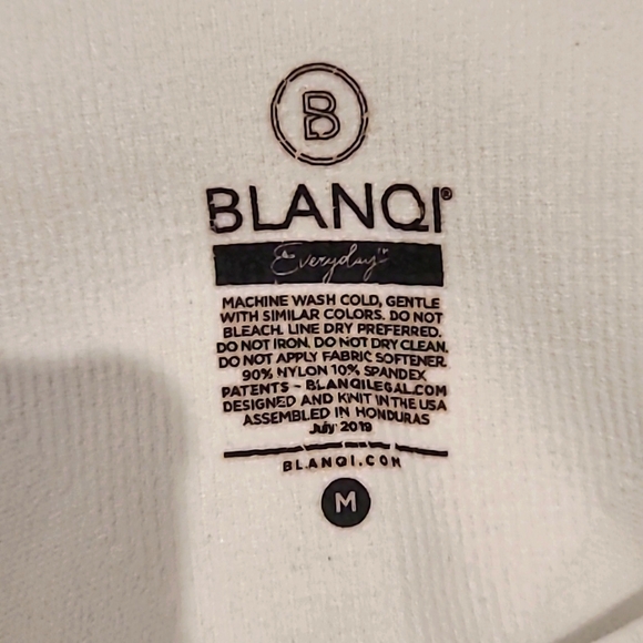 BLANQI Maternity Bundle -Shape wear Tank and Leggings. Size Medium - Picture 6 of 9